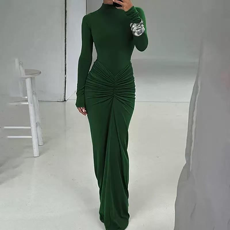 A New Autumn and Winter Fashion, Form-fitting Solid Color Pleated Sexy Hip-hugging Dress for Women