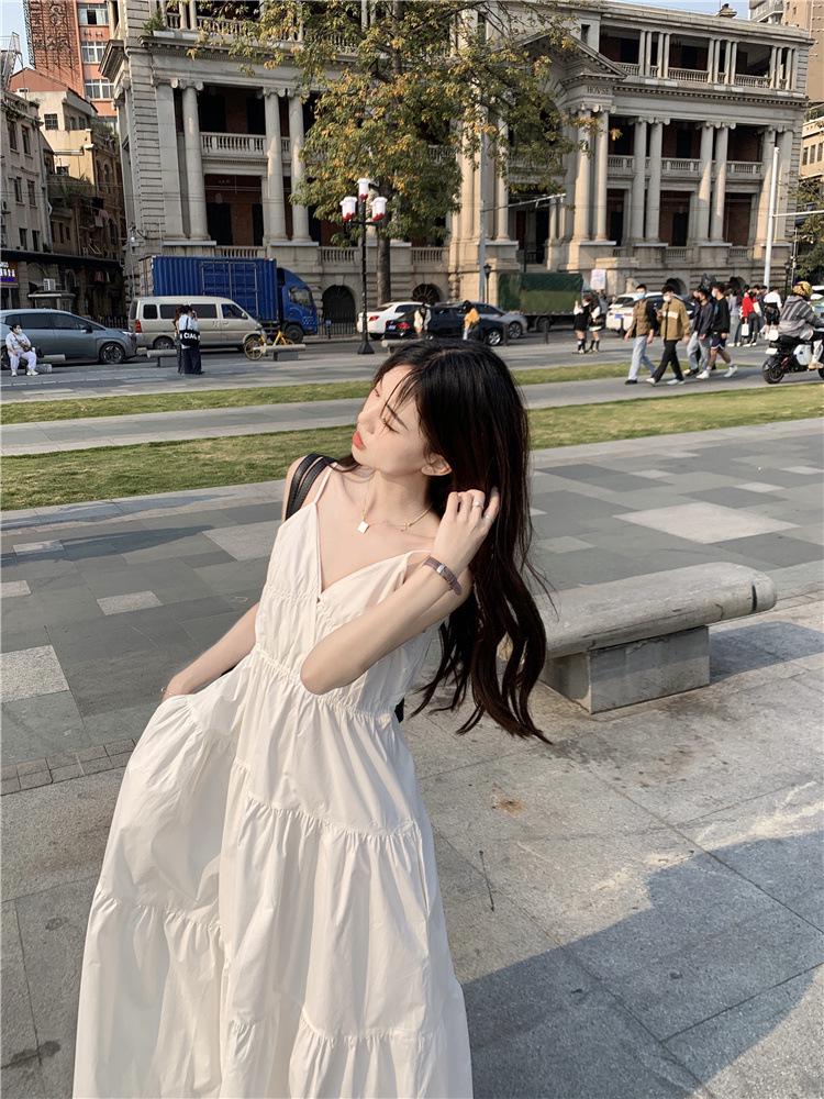 Women's Slimming White V-Neck Spaghetti Strap French Beach Dress