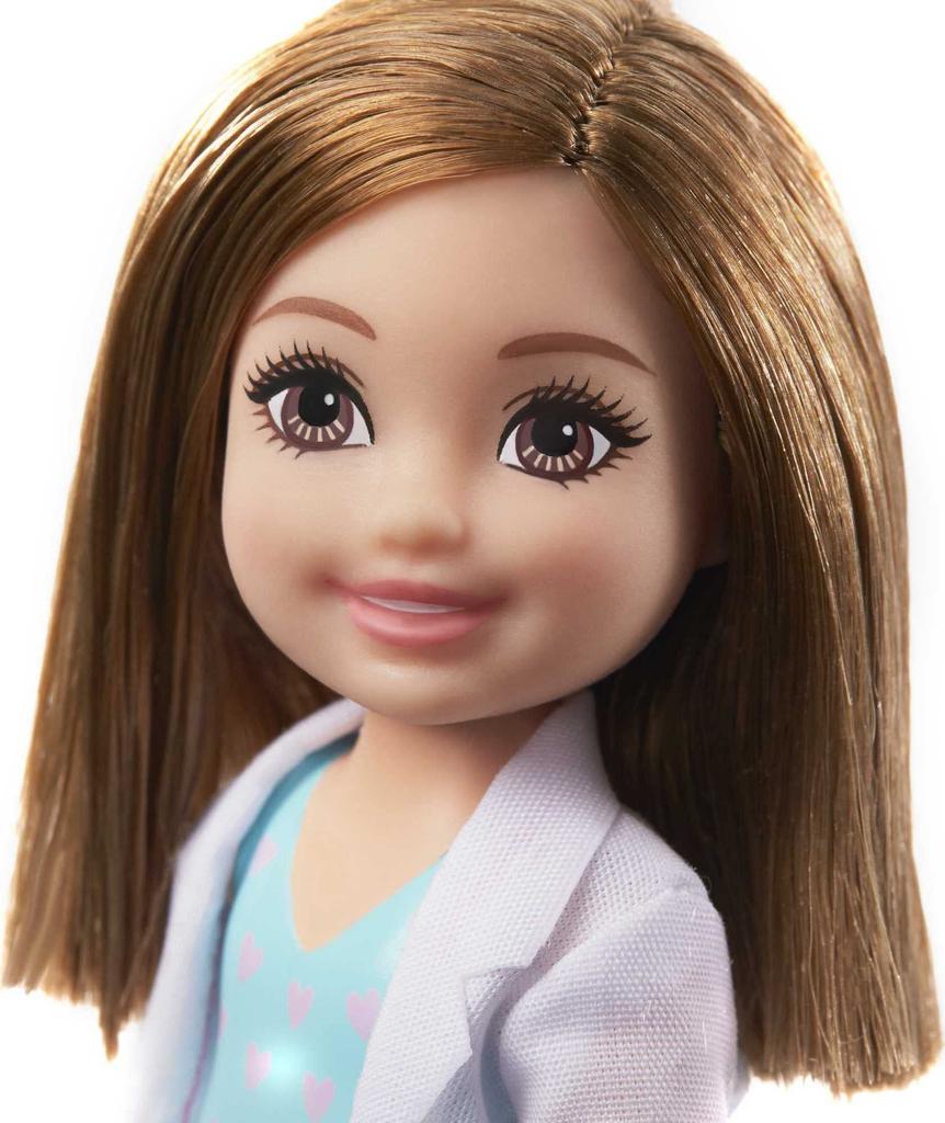 Mattel - Barbie Chelsea Can Be Doctor Doll and Playset