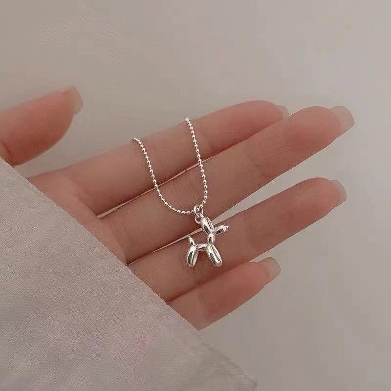 Náhrdelník s príveskom balónového psa z rýdzeho striebra S925 - Dámska retiazka na kľúčnu kosť, choker šperk.