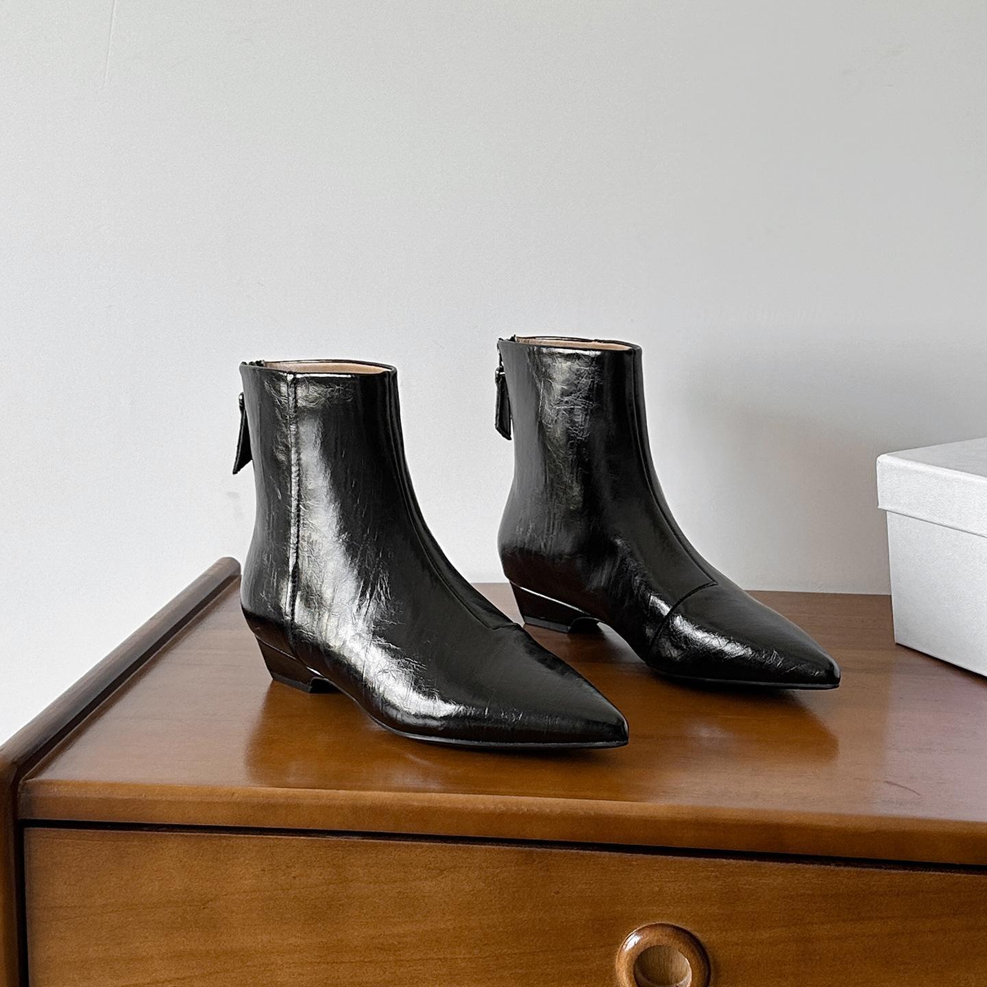 

Customized women s boots~ pointed short boots women s 2025 new low-heeled women s boots medium tube thin boots French small short boots 34