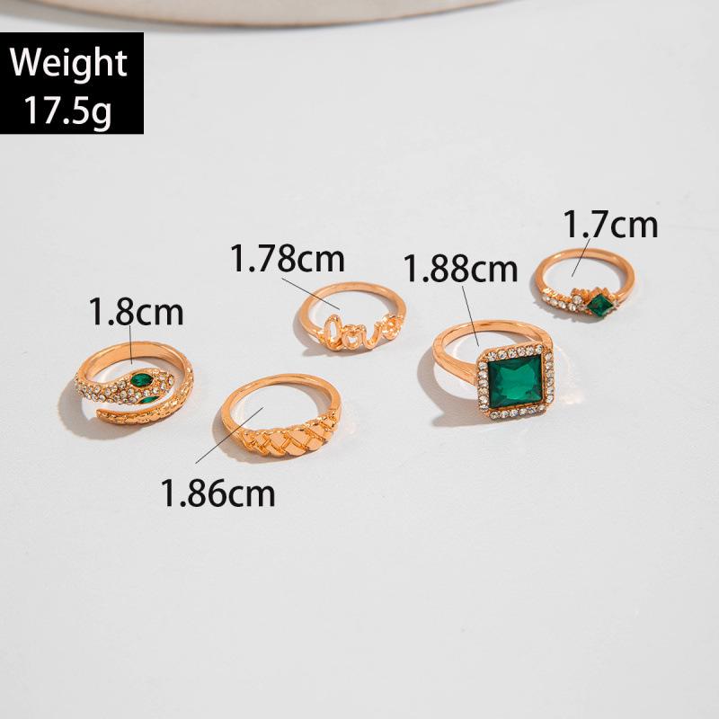 Vintage metal imitation emerald diamond ring set design sense love snake ring set women