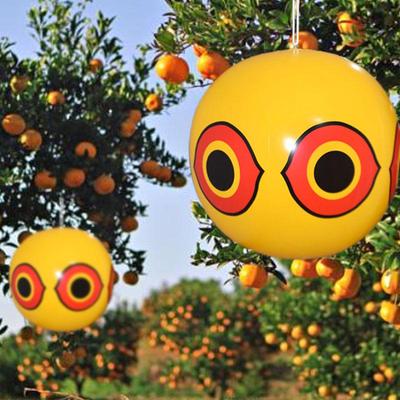Opblaasbare PVC-bal met vogelwerend oog voor gebruik op boerderijen, boomgaarden en vliegvelden.
