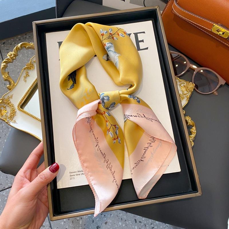 New silk scarf women's fashion versatile high-end small square scarf Korean version neck protection scarf spring and autumn retro scarf tied bag