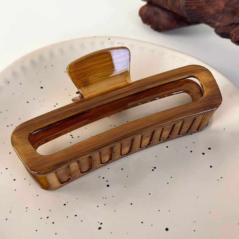 Retro Tortoiseshell Acrylic Large Hair Claw Fashion Hollow Crescent Hairpins Shark Clips Womens Temperament Barrettes Headbands