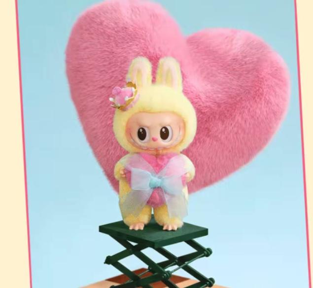 POP MART THE MONSTERS Chess Adventure Series – Queen Plush Keychain (TPR & Plush)