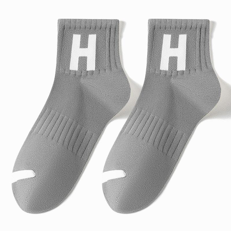 Men's and Women's Spring and Autumn Lettered Comfortable Antibacterial and Deodorizing Sports Short Socks