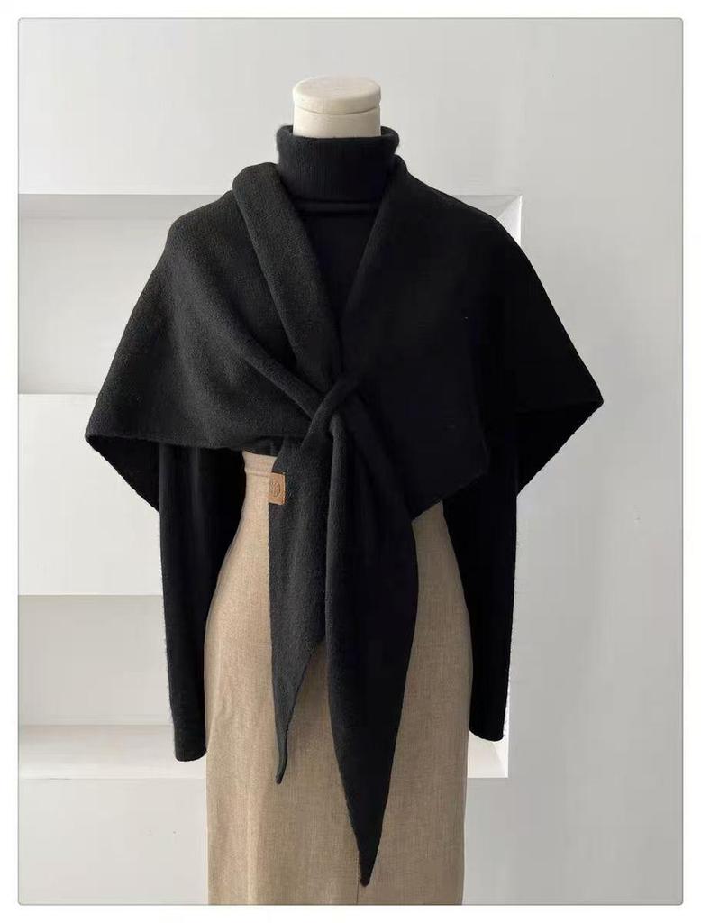 Wool Blend Cross-Knit Triangle Shawl: Women's Versatile Fashion Outerwear