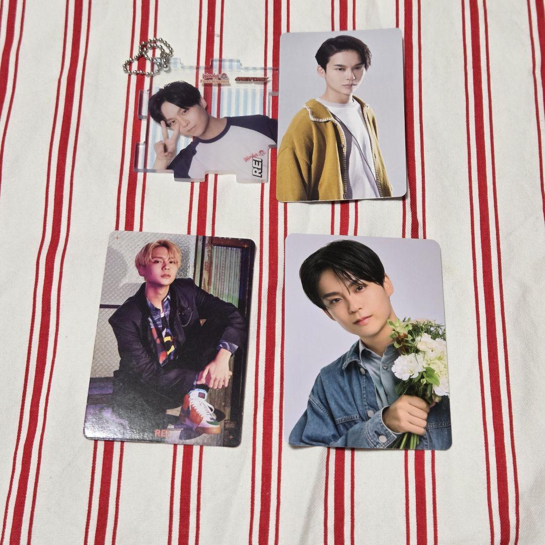 

[Б/У] Три типа карточек Рэя Савамуры, один брелок ONE N ONLY