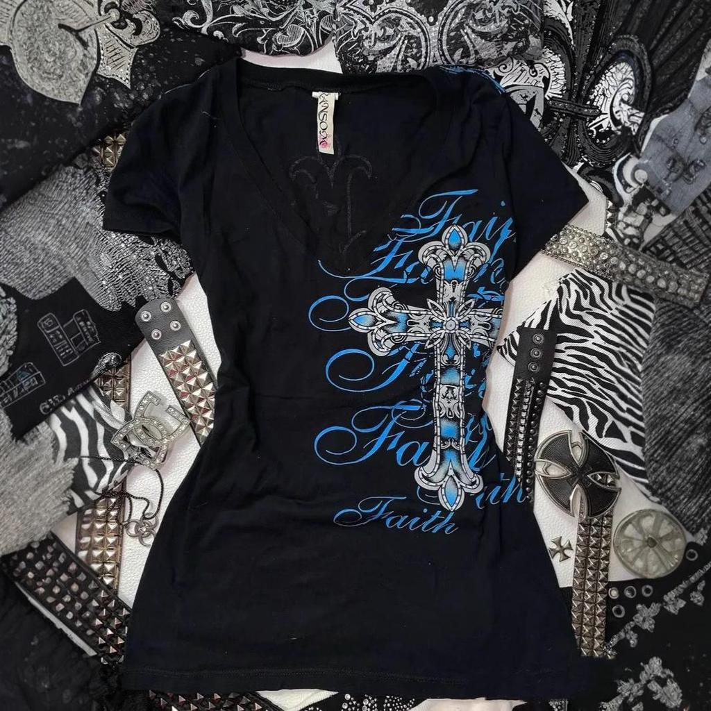 Dámské vintage distressed crop tričko Shibuya Hot Girl Slimming