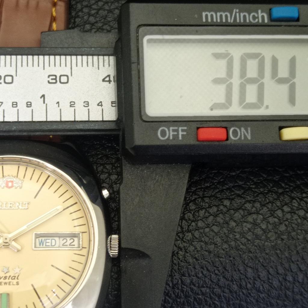 JAPAN VINTAGE ORIENT CRYSTAL AUTOMATIC 46943 MENS CREAM DIAL WATCH A703411-1 R213c-a703411