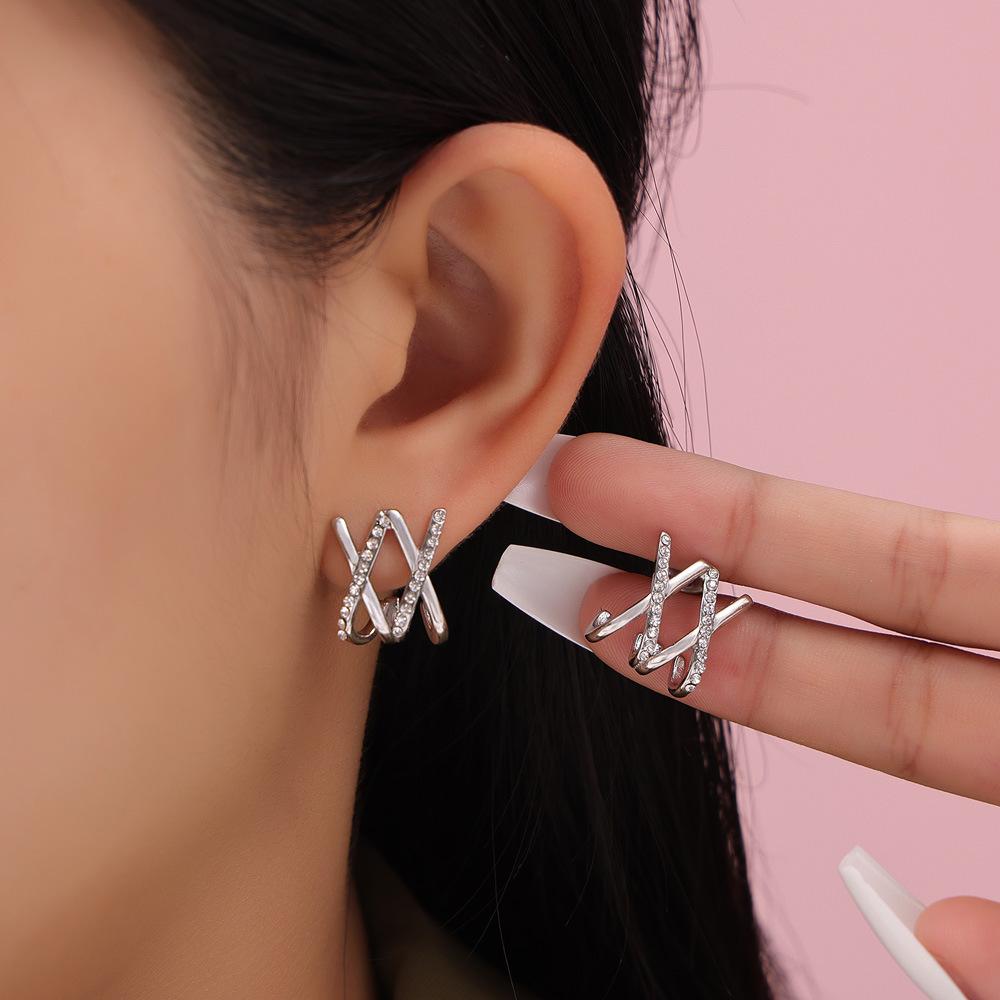 Vintage Cross-set Diamond Stud Earrings Niche Unique Design X Letter Temperament Titanium Steel Earrings Spot
