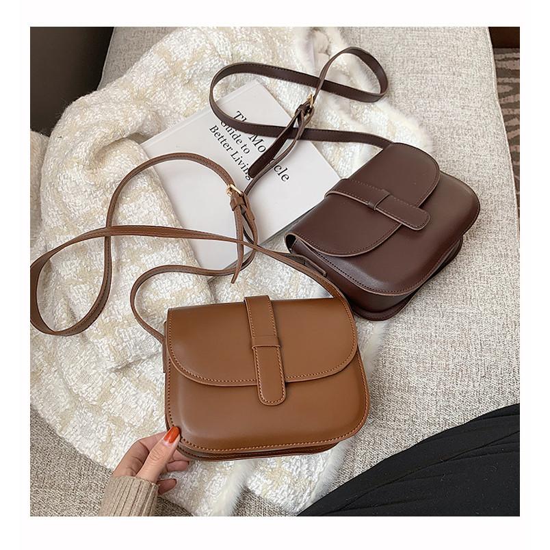 IELGY Texture Trendy Fashion Retro Messenger Bag All-Match Simple Saddle Bag