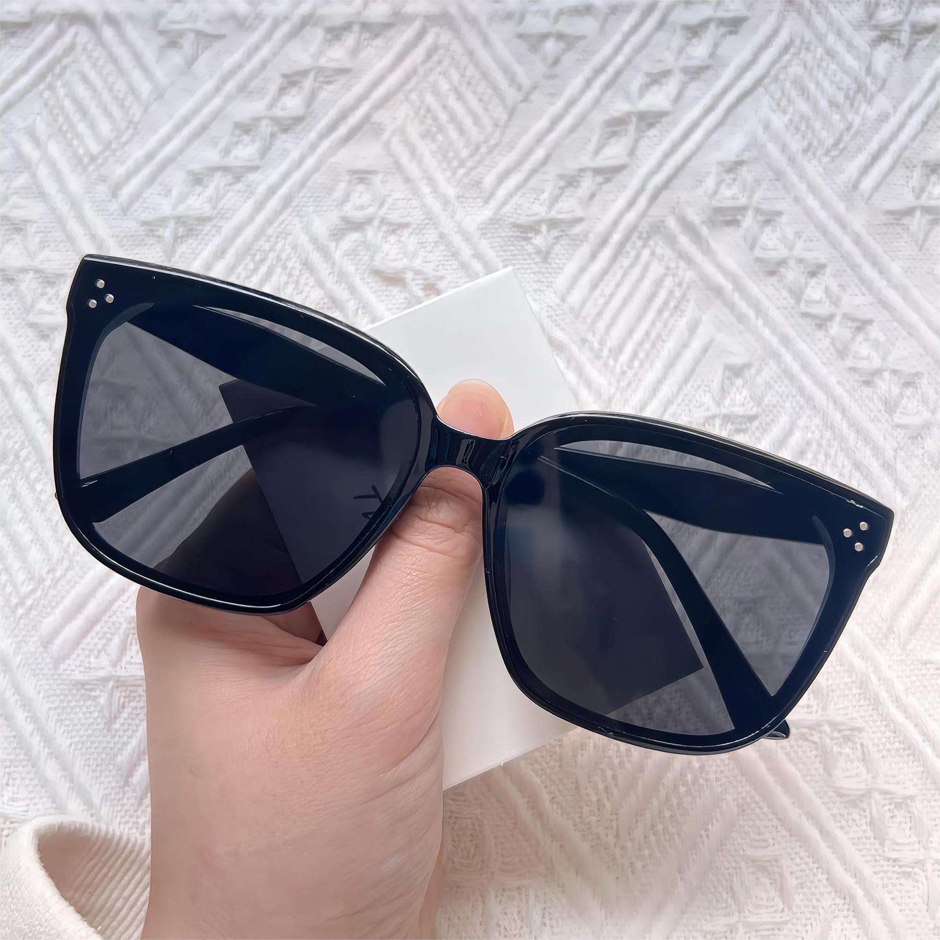Sunglasses women s high-end square sunglasses fashion European and American style sunglasses men s trend wholesale personalized trendy models sunglasses черный серый