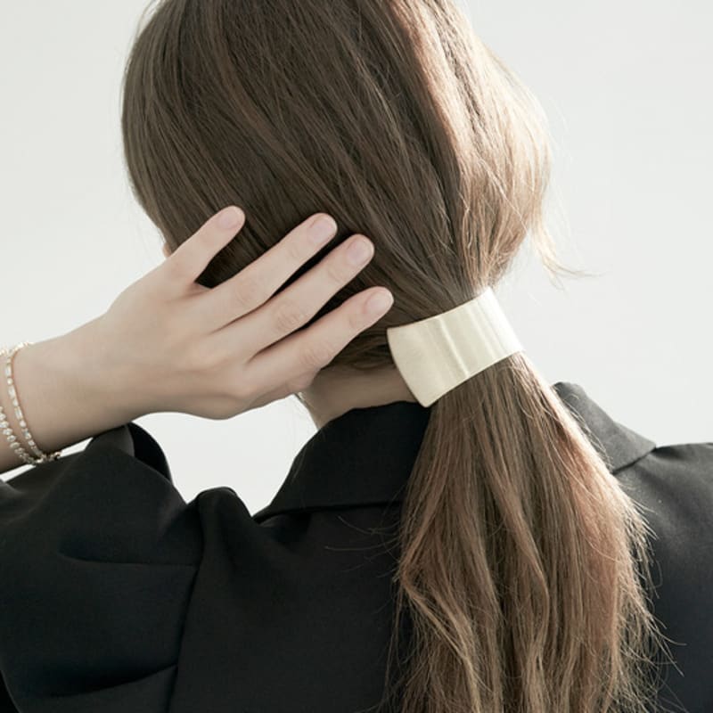 BESTY Chic Metal Tunnel Hairpin