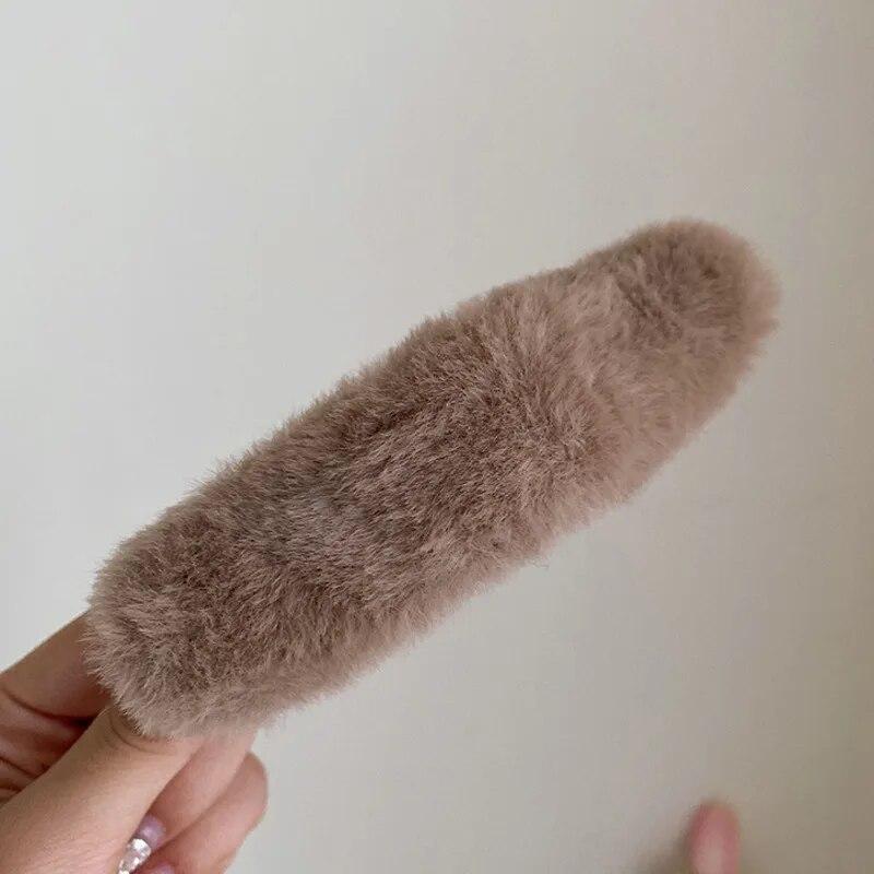 New Vintage Plush Flower Hair Clips Sweet Hair Crab Barrettes Trendy Large Hairgrip Hairpins For Women Hair Accessories Headwear