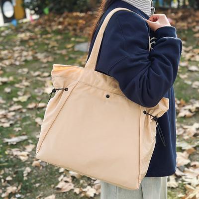 Damentaschen – Geräumige Taschen