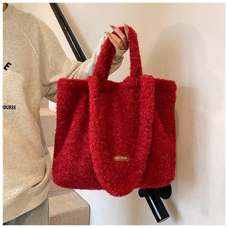 2025 new Korean version plush soft waxy shoulder bag underarm bag large capacity commuter portable tote bag