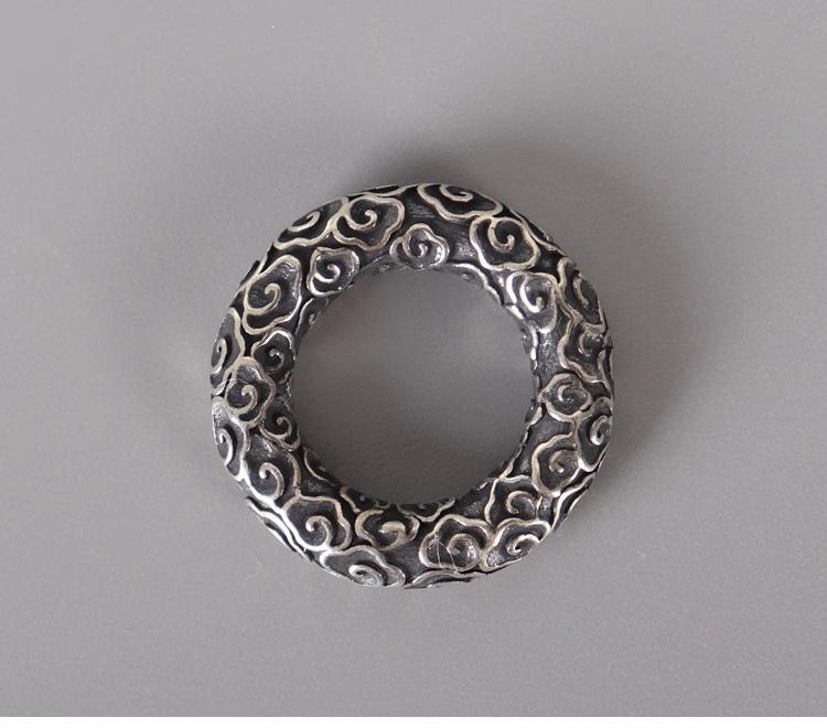Retro Tibetan Cloud Ring: Bodhi Bracelet with Buddhist Beads & Wengwan Clasp