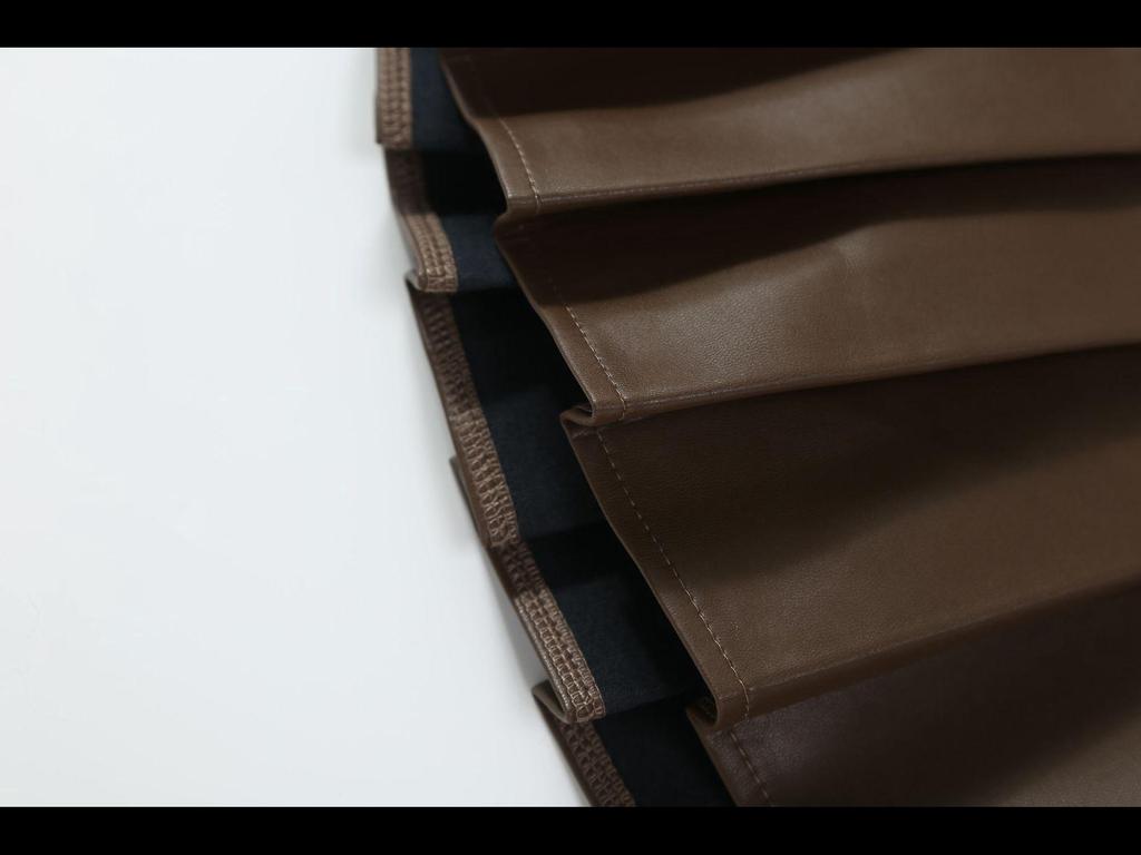 Mädchen-A-Linien-Rock aus schwarzem, plissiertem PU-Leder mit hoher Taille für Herbst und Winter