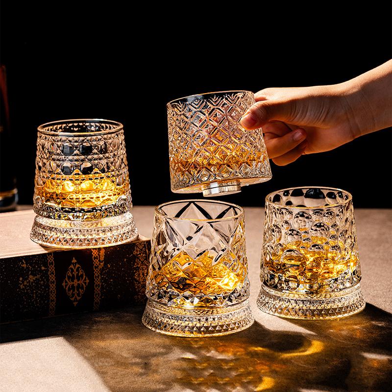 Szklanka do whisky obrotowa 280 ml Kreatywna Kryształowa Premium Kubek do piwa Str Reliefowa Szklanka do likieru z podstawką Forma do drinków prostych Kieliszek do wina