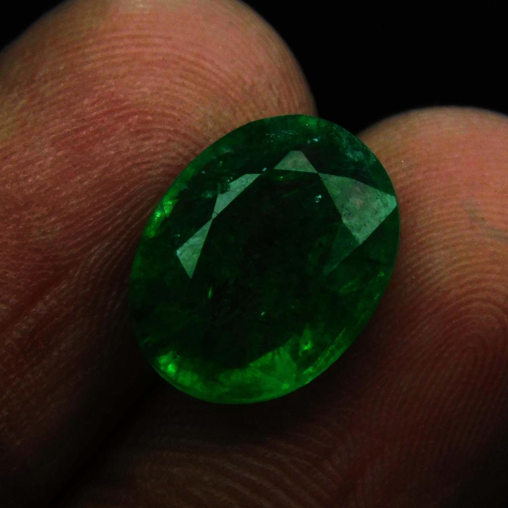 Colombian Emerald Green 3 Carat Natural CERTIFIED Loose Gemstone Oval Shape A-3196