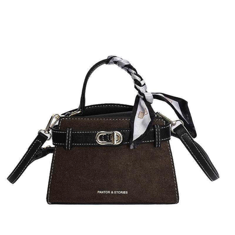 Go out handbag women's 2025 new high-end retro suede shoulder bag commuter messenger small square bag