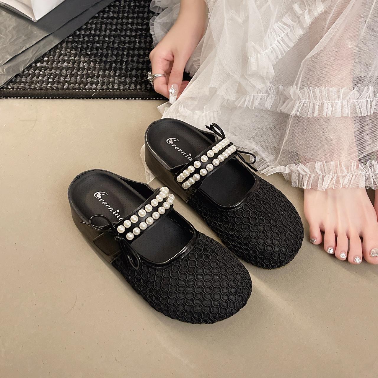 

Summer women s bag head pedal pearl half slippers women s summer wear 2025 new soft bottom hollow sandals 40