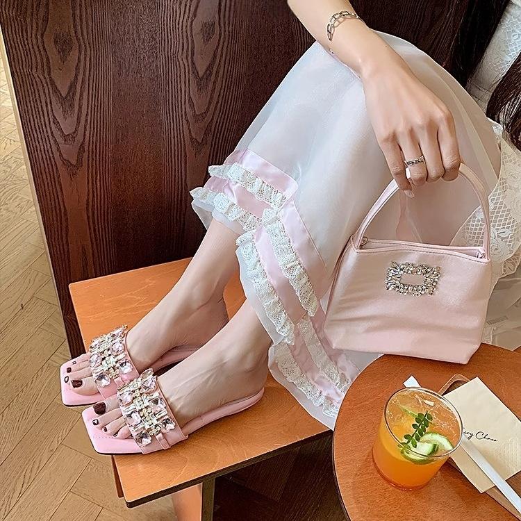 

Мода в сказочном стиле, ретро, блестящие сандалии со стразами, лето 2025, новинка, универсальные шлепанцы на толстом каблуке с открытым носком и нескользящей подошвой 40 розовый