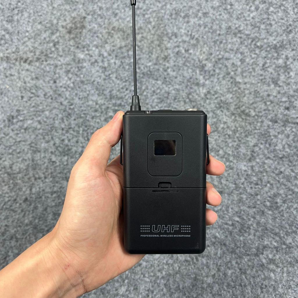 UR2000 U-Band Wireless Dual Lavalier & Headset Microphone for Conferences & Stage