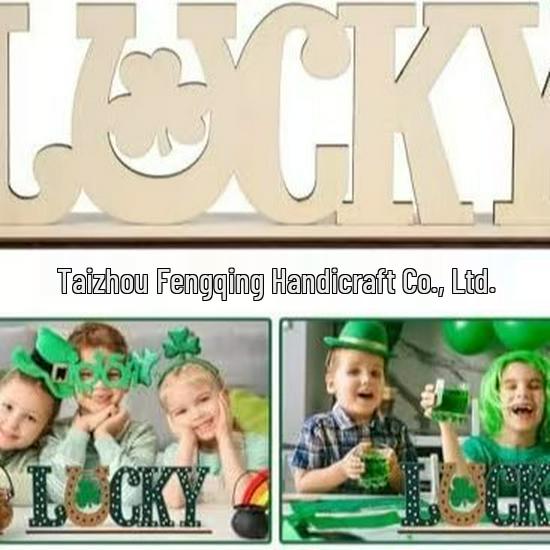 St. Patrick's Day Shamrock Hanging Sign - Green Lucky Clover Ornament