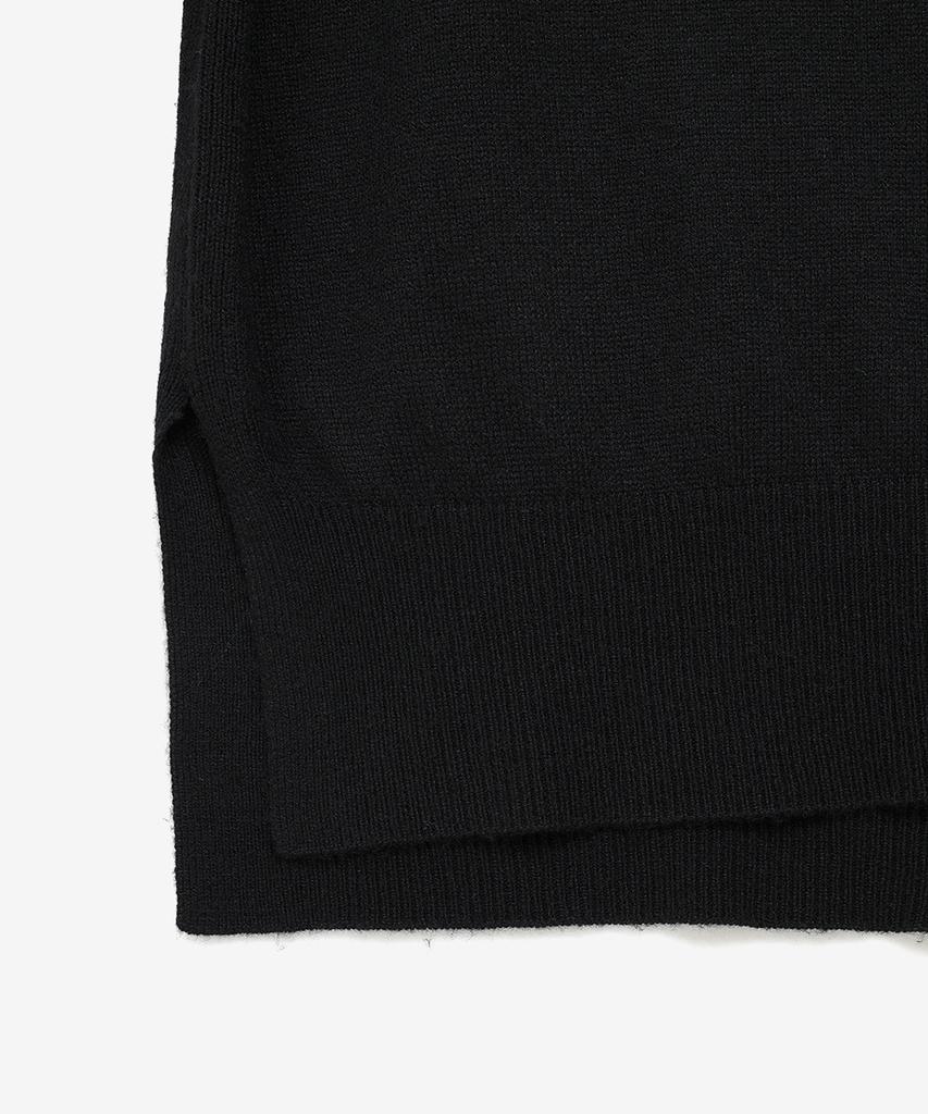 NOIRER FOR WOMAN Cashmere Slit Turtleneck (Black)