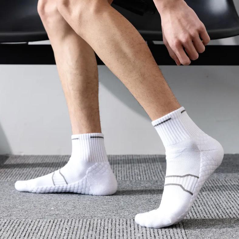 Herren Plus Size Mittellange Stoßdämpfende Laufsocken für Herbst/Winter - Ideal für Marathon, Sport und Basketball.