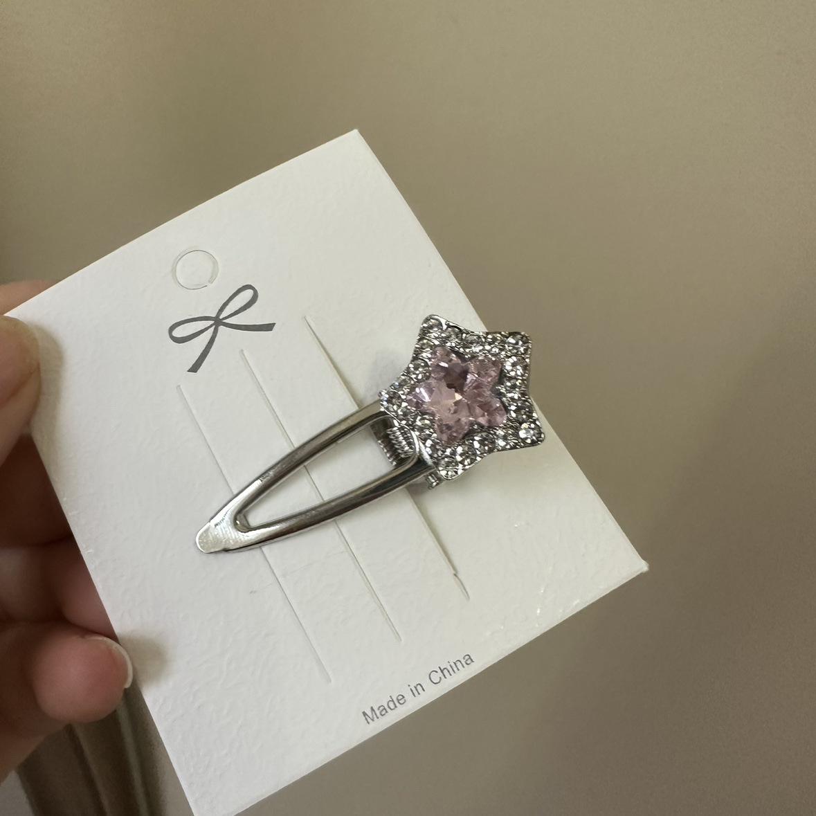 

Luxury Rhinestone Star Hair Clip - Sparkling Diamond-Studded Duckbill Hairpin