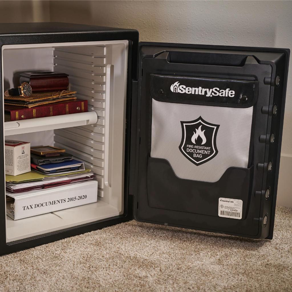 SENTRY Feuersicher für Zuhause und A4 Druckknopf und Reißverschluss Doppel FBWLZ0 Japanische Tasche, Sicher, Wasserabweisend, Größe, Verschluss, Schloss, [Offizielles Produkt]