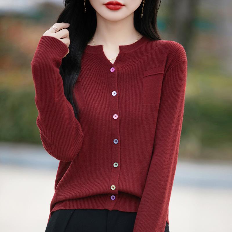 

Весенний новый вязаный кардиган с V-образным вырезом, однотонный полосатый свободный и универсальный топ с петлями на пуговицах XXL красный