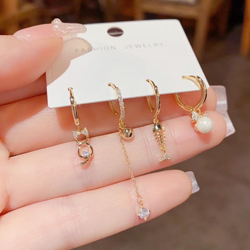 Stylish Irregular Four-Piece Ear Cuff Set: European and American Fashion Luxury Accessories