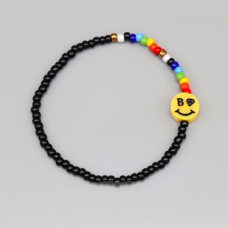 BONBEAU Armband mit Regenbogenperlen und Smiley-Anhänger, 5 Farben