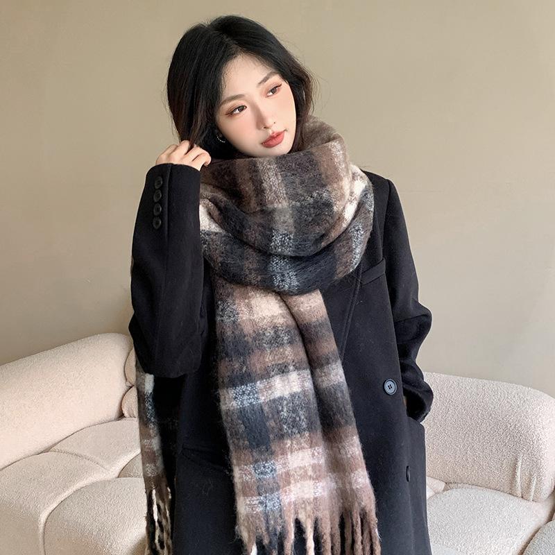 Korean Version of Plaid Tassel Imitation Cashmere Scarf for Women's Winter Japanese Students, Versatile Fashion Shawl for Couples, Warm Scarf
