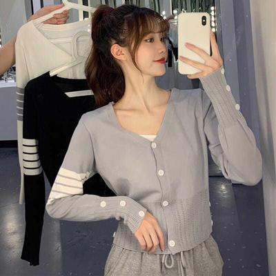 2023 Autumn Korean Style Slimming Striped V-Neck Long-Sleeve Knitted Top