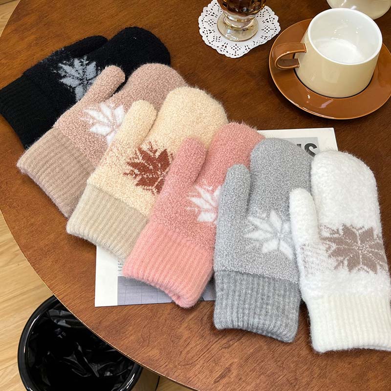 1Pair Snowflake Style Fashion Women Winter Gloves Insulated Extra Warm Fingerless Mittens