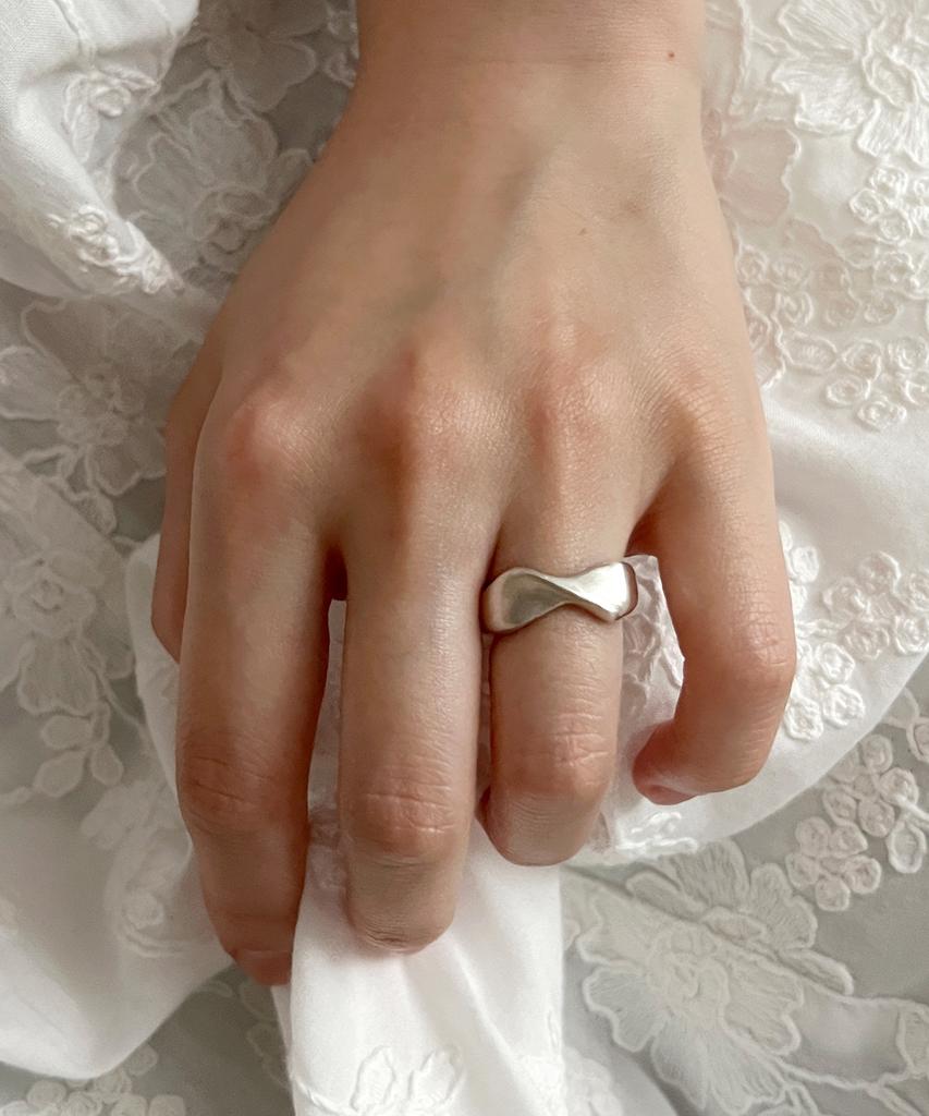 Siega House Ribbon Ring (Soft)