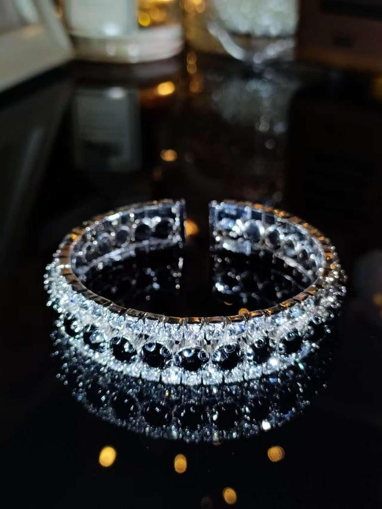 Koreanischer Stil Funkelndes Strass Brautarmreif: Vierreihiges elastisches Kristallarmband