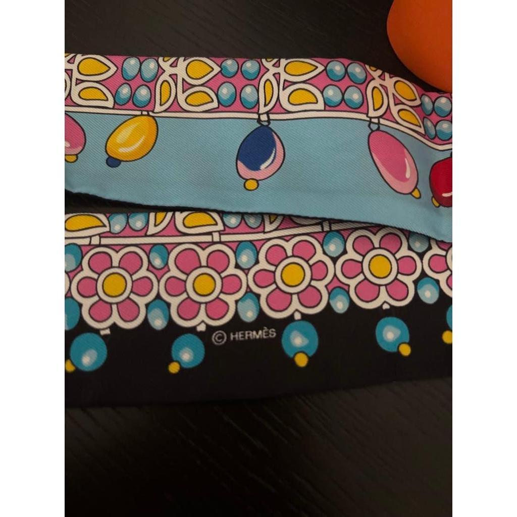 Used HERMES Twilly Scarf 100% Silk Floral Pattern "With Box"