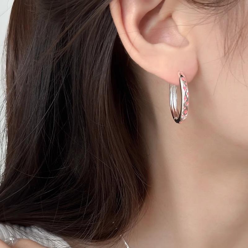 

Simple Pink Oil Drop Star Earrings Niche High-end Cold Wind Ear Hole Care Design Personality Women s Elegant Accessories