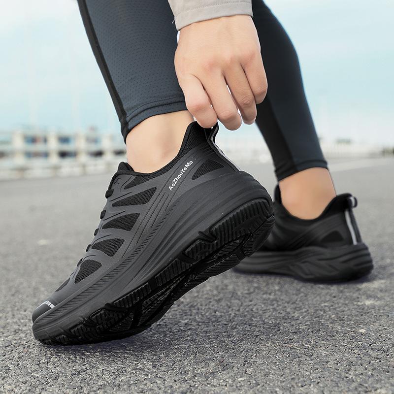 Men's and Women's Running Shoes Trendy New Thick-soled Outdoor Lightweight Shock-absorbing Sports Trendy Shoes Comfortable and Wear-resistant Training