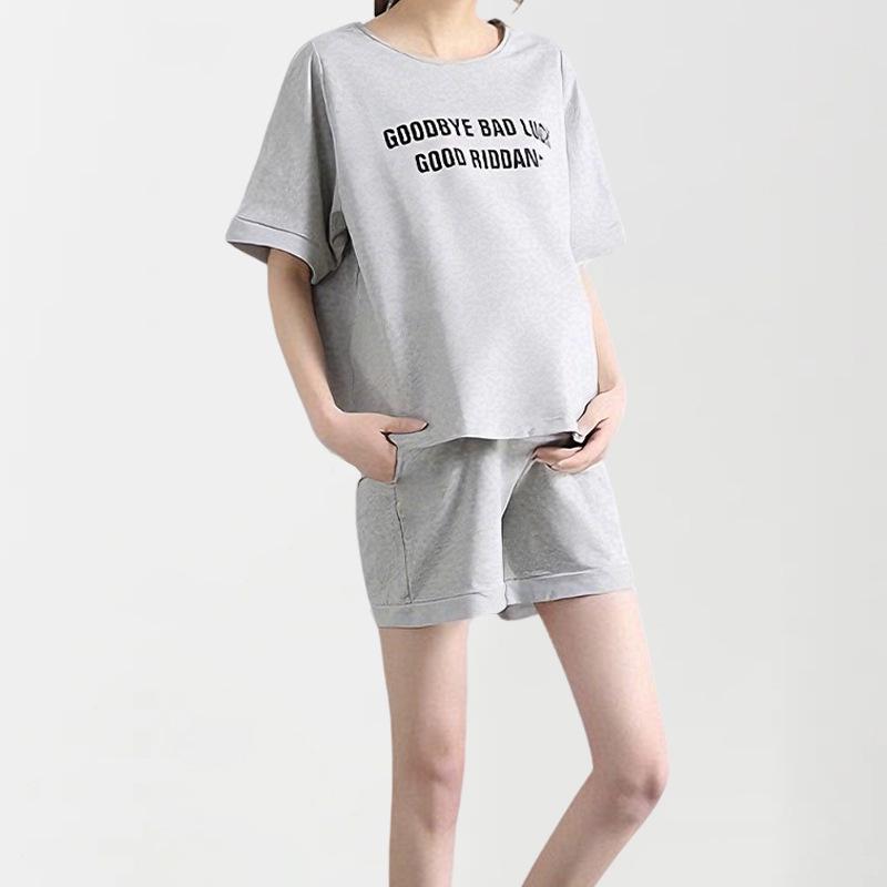

Two-Piece Maternity Casual Sport Outfit: Short Sleeve T-Shirt & Outerwear, High Elasticity L серый
