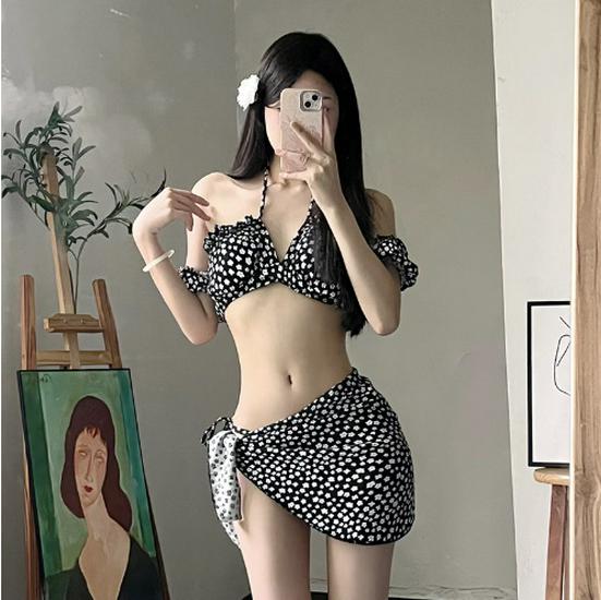 2024 Floral One-Shoulder Tube Top Swimsuit Set: Sexy Three-Piece with Split Skirt