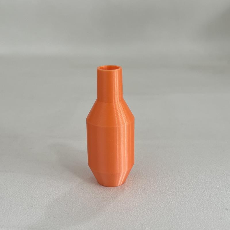 The Garden Hose with The Oscillating Suction Tube Has Low Flow Resistance.
