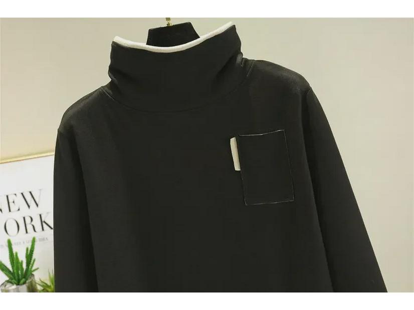German Velvet Women's Half Turtleneck Pocket Top - Thick, Warm, Slimming, and Versatile Two-In-One for Autumn/Winter.